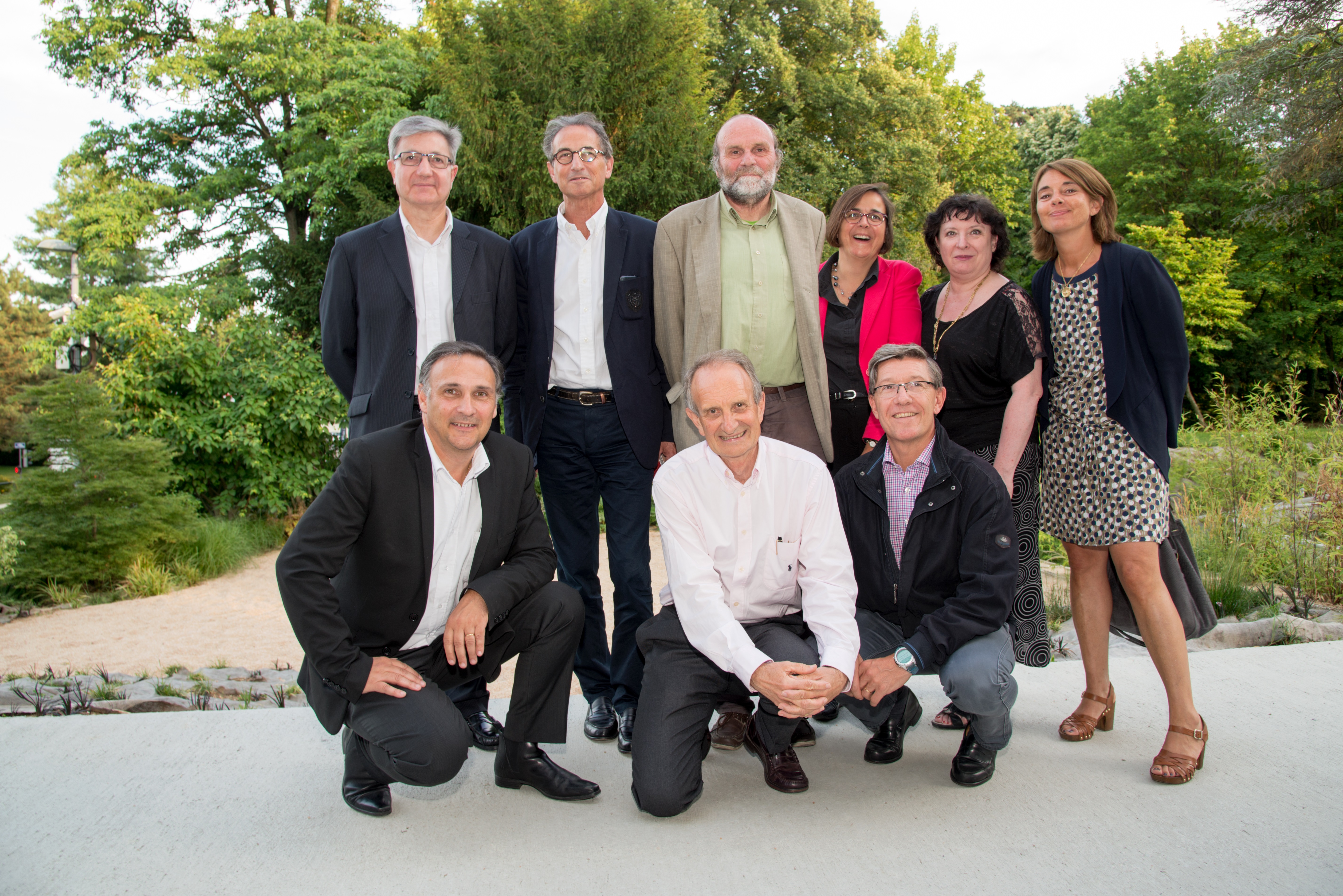 Remise de chèques, 18 000 € distribués à 5 associations